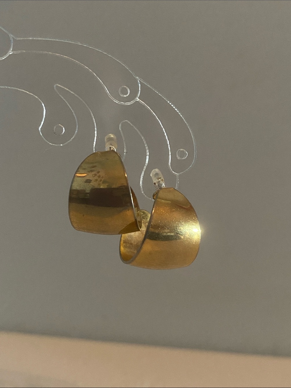 VINTAGE Gold Curved Hoop Earrings - Women Jewelry